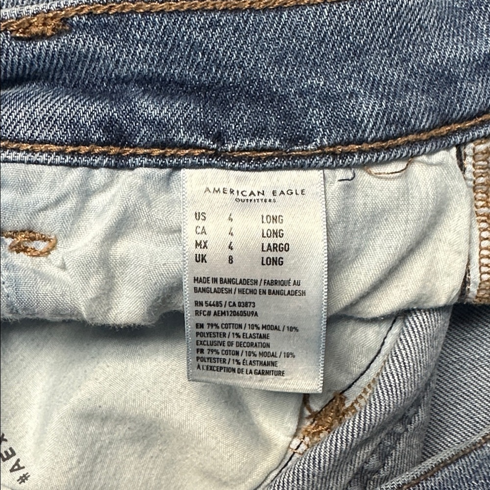 American Eagle Mom Jeans - Picture 4 of 8